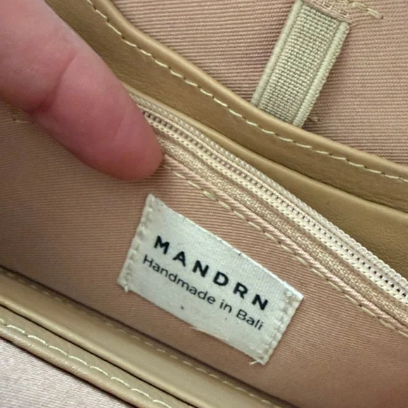 Mandrn Wedge Leather Wallet -Sand - Picture 2 of 5